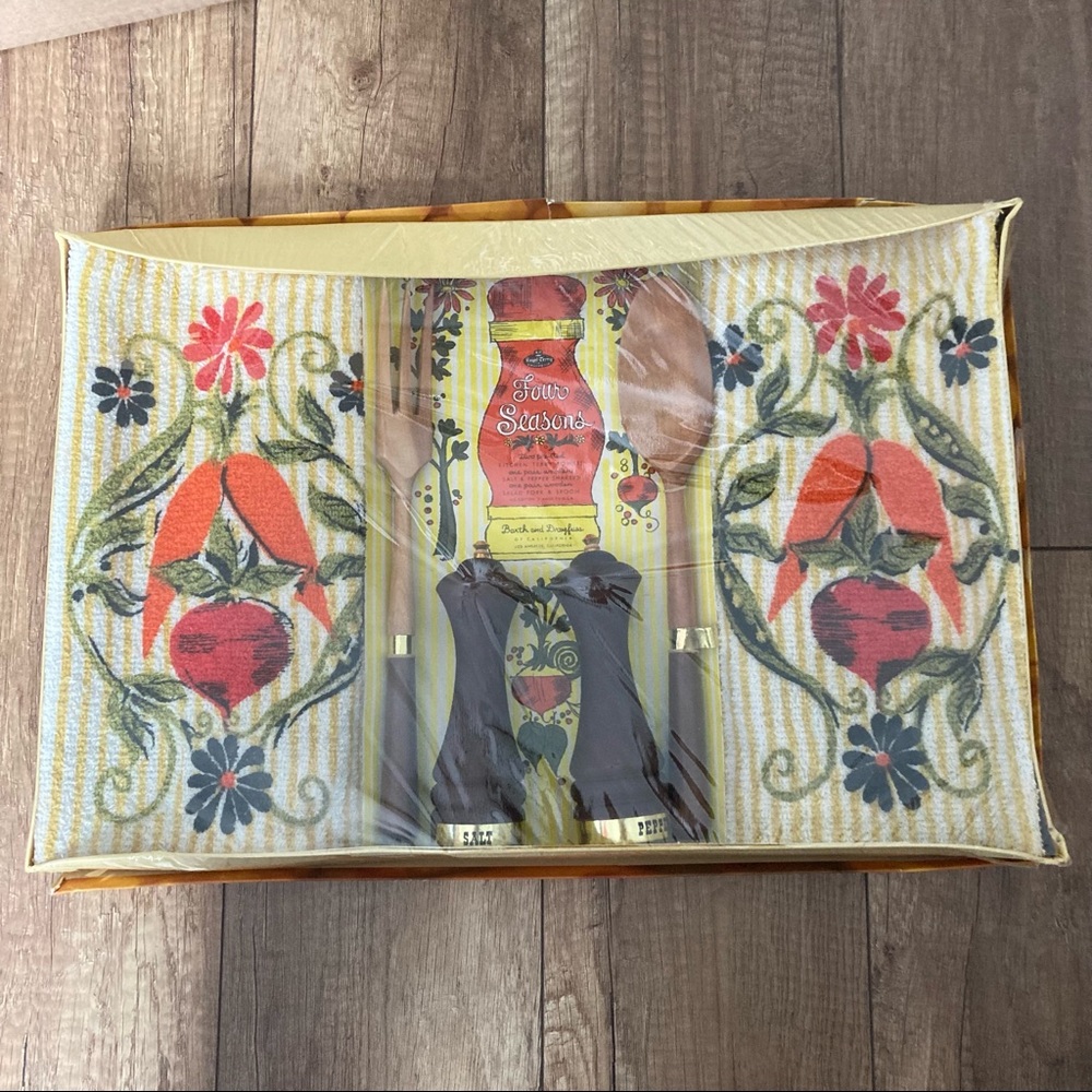 NEW IN BOX vintage Barth and Dreyfuss kitchen “decorative ensemble”
